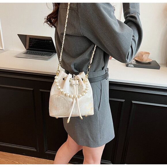 Embroidered Floral Pearl Handle Drawstring Bag - Picture 10 of 16